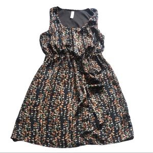 Geometric Sleeveless Dress w/ Ruffle Elastic Waist